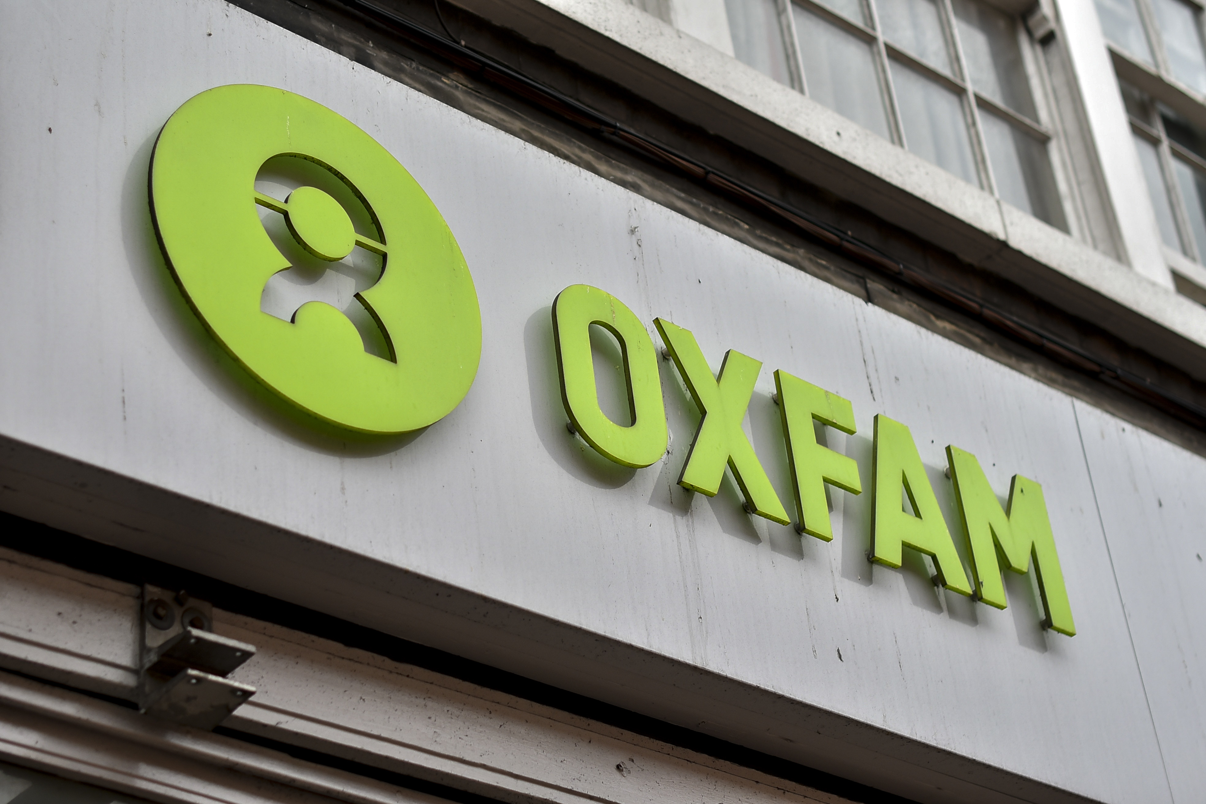 Oxfam boss apologises to MPs