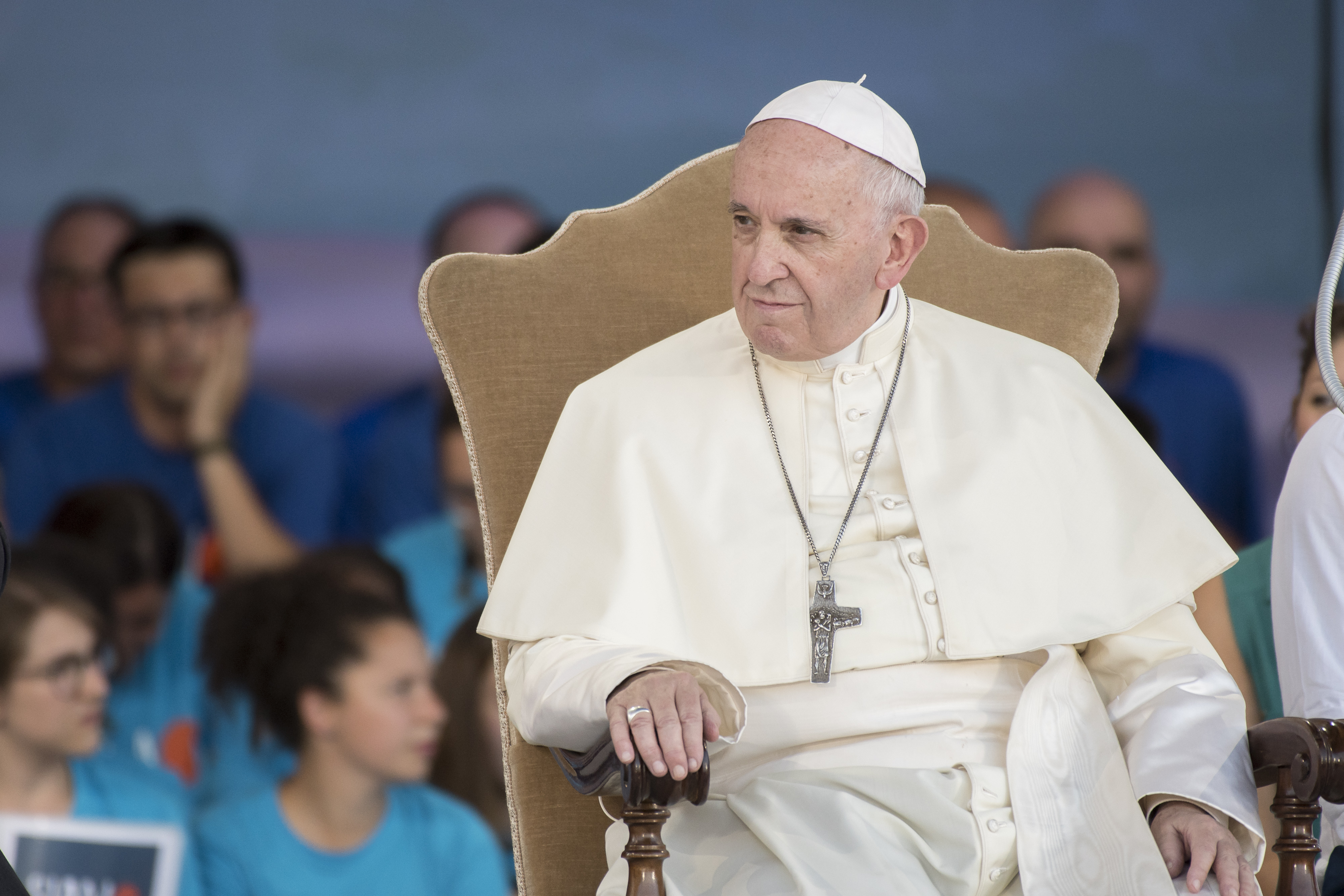 Vatican confirms pope will meet abuse survivors in Ireland