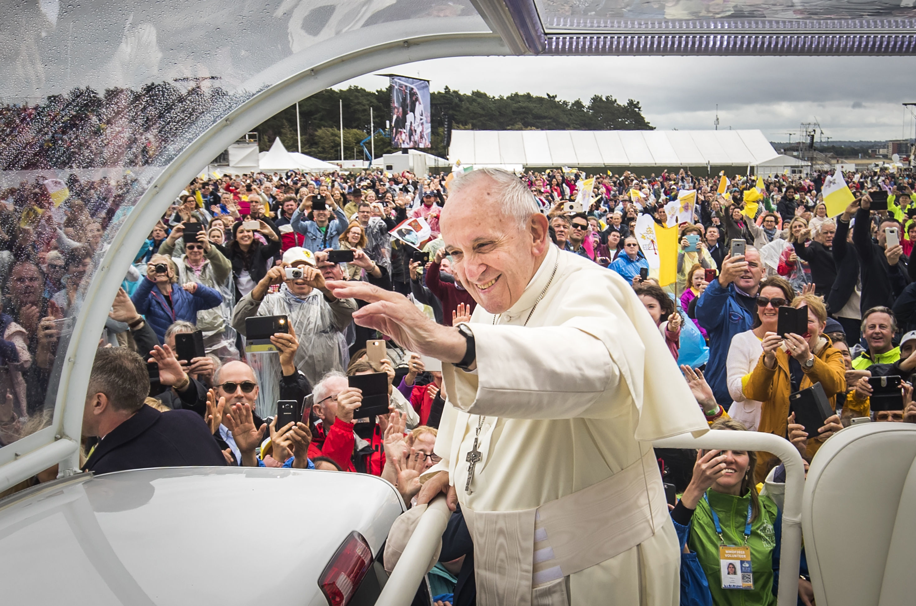Pope Francis dismisses Vigano allegations