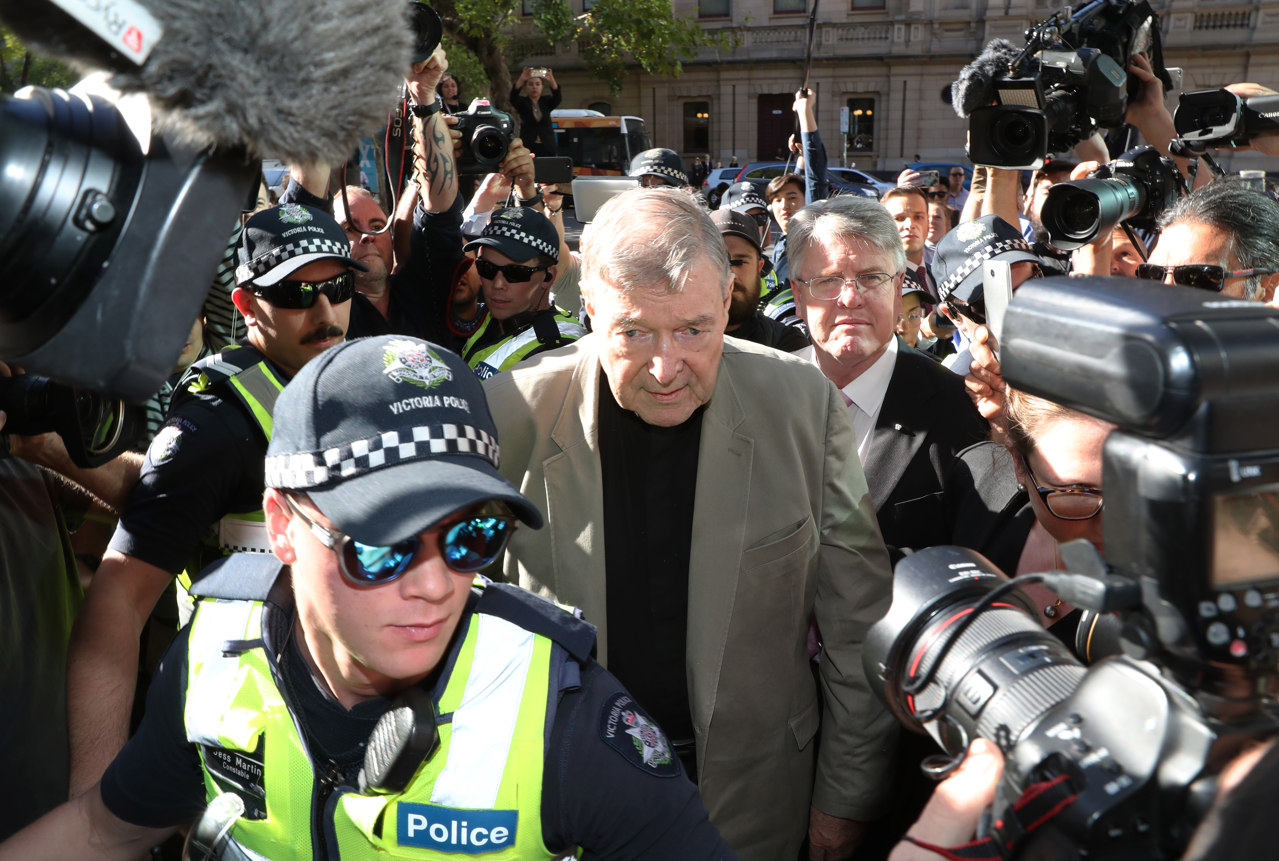 Cardinal Pell remanded in custody after bail plea dropped 