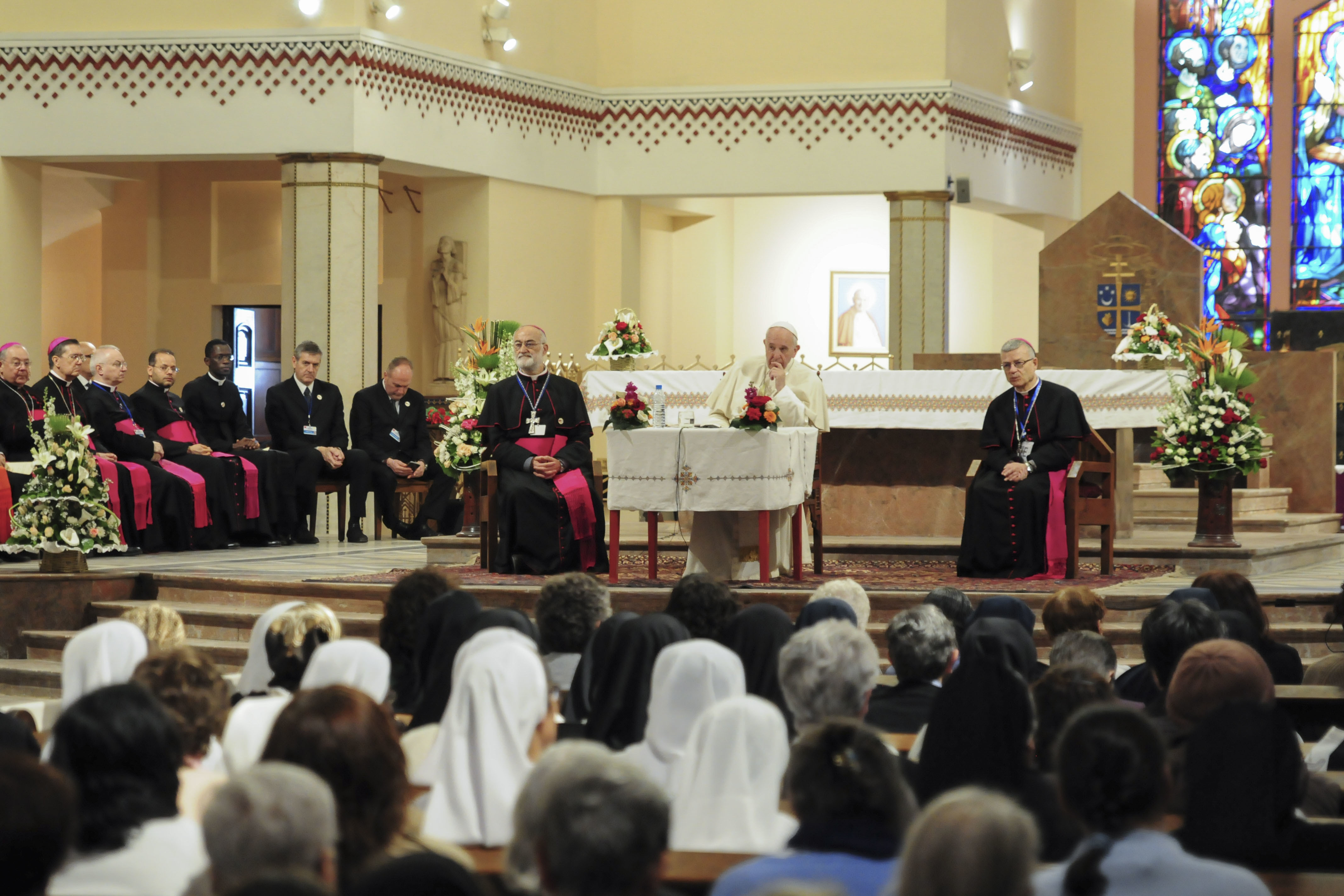 Pope offers road map for Churches in Muslim countries 