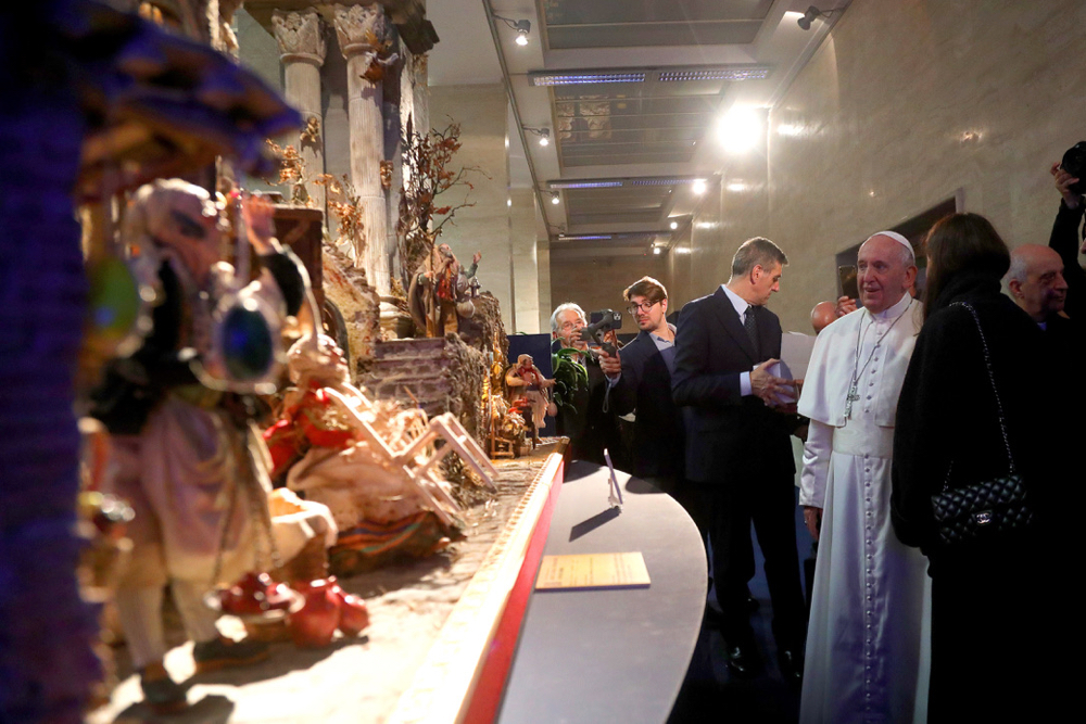 Pope Francis is 'as a child' at 100 Nativities