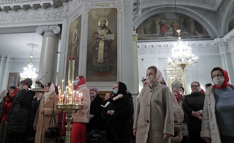 Catholics in Russia follow Orthodox on Covid-19