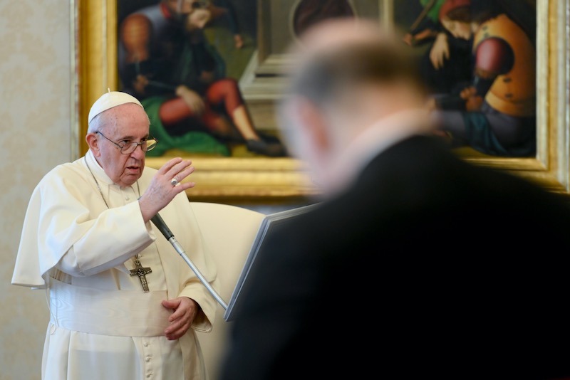 Pope leads prayers for end of pandemic