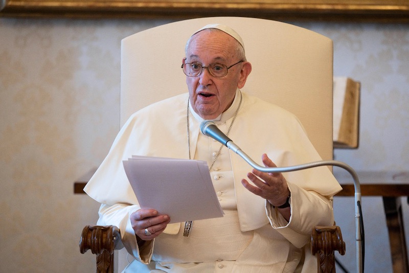 Vaccinate the poor before the rich, says pope