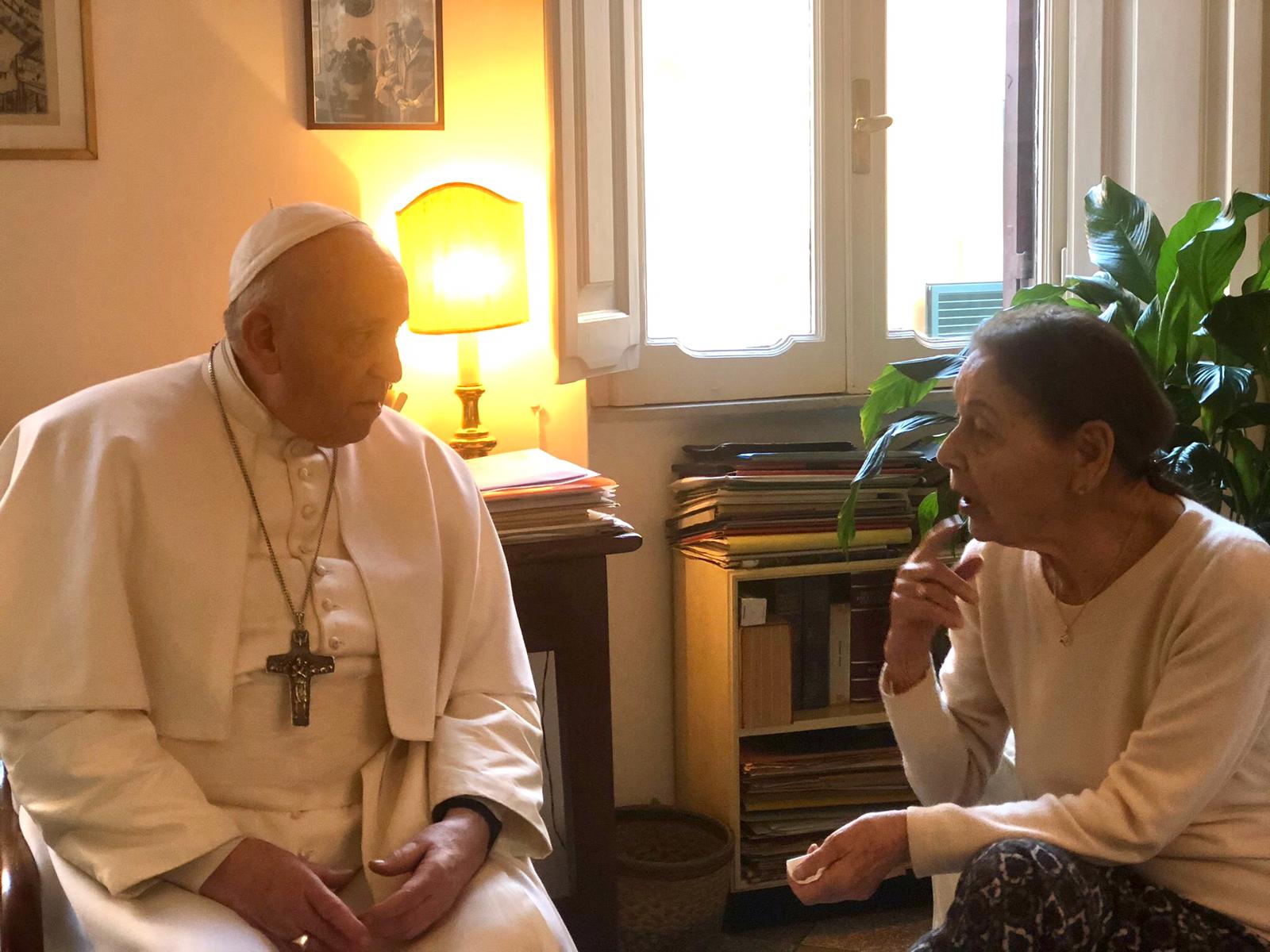 Pope visits Holocaust survivor Edith Bruck
