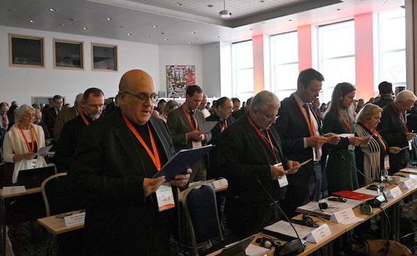 Irish synod delegates address 'open wound' of abuse