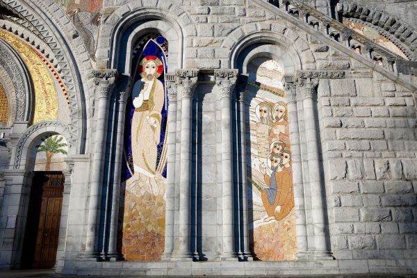 Lourdes considers fate of mosaics by sanctioned Rupnik