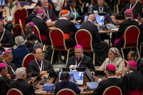Synod warned against division as it turns to ‘key points’