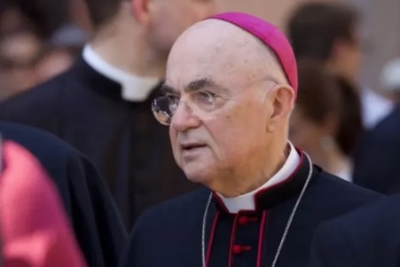 Wisconsin bishop rebukes Viganò for ‘shamanic’ charge