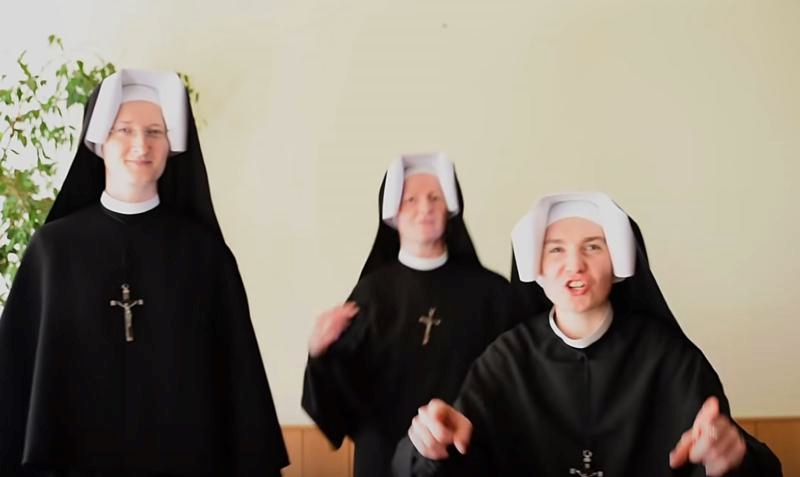 Polish nuns rap against coronavirus