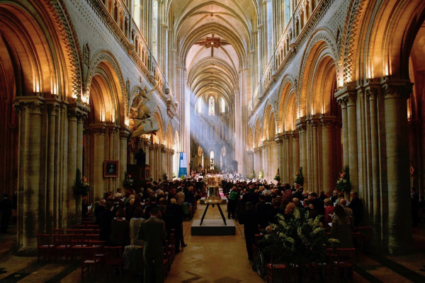 French Catholic association shut down for 'mismanagement'