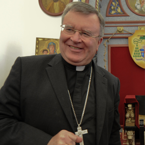 Bishop praises European Union as Ukip rows with priest 