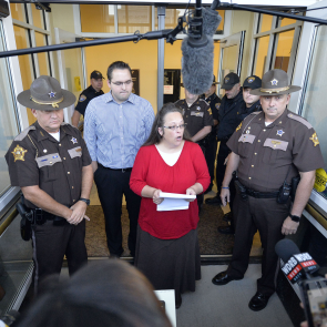 Kim Davis 'had private audience' with the Pope
