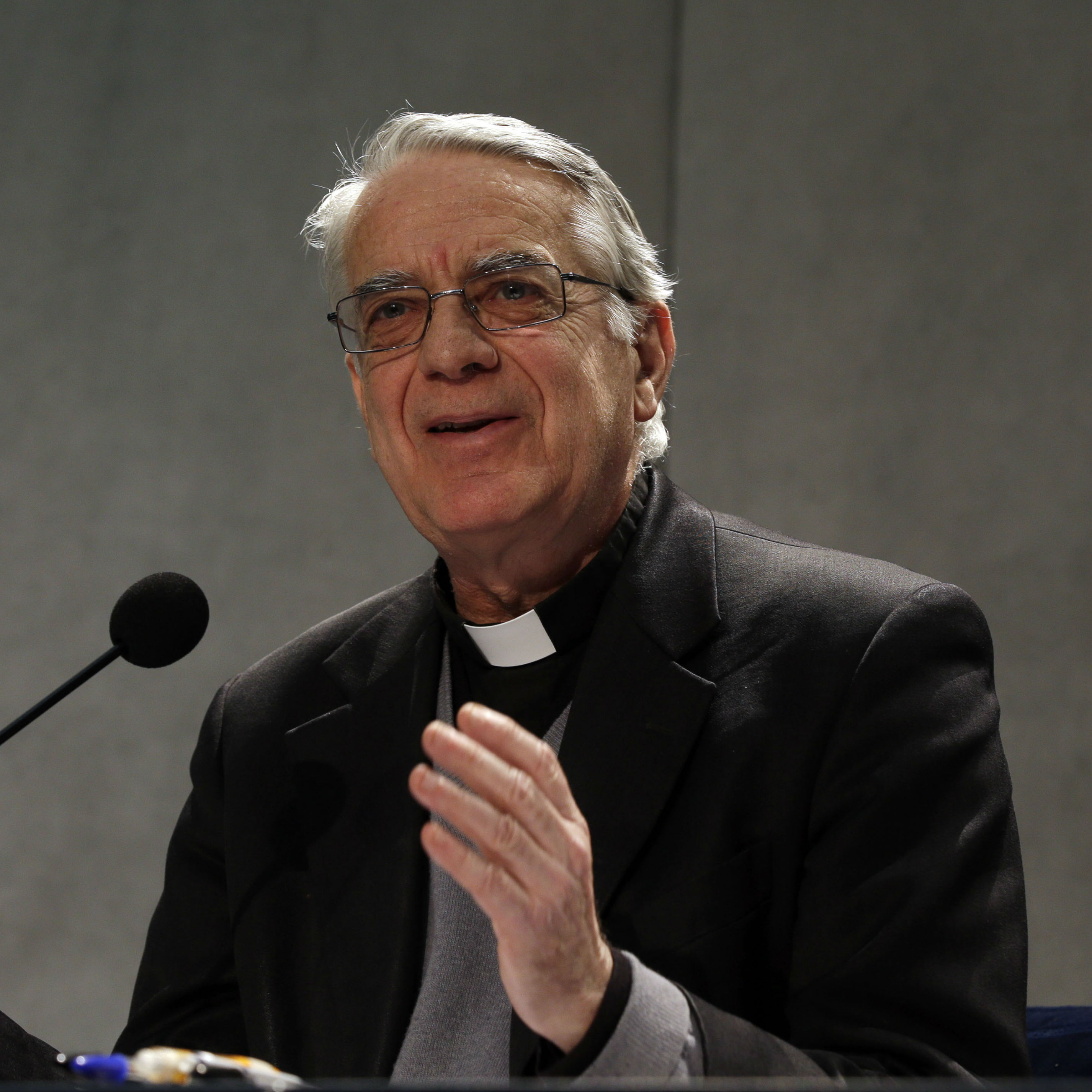 New deaconess commission is not pathway to ordination of women priests, says Vatican spokesman