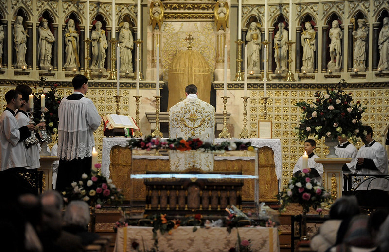 Francis stiffens restrictions on pre-Vatican II Mass