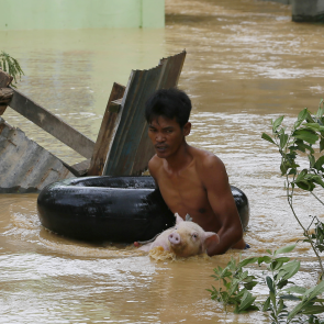 Relief workers concern as Philippines typhoon death toll rises