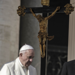 Catholics must remember all things end with God, Pope Francis preaches