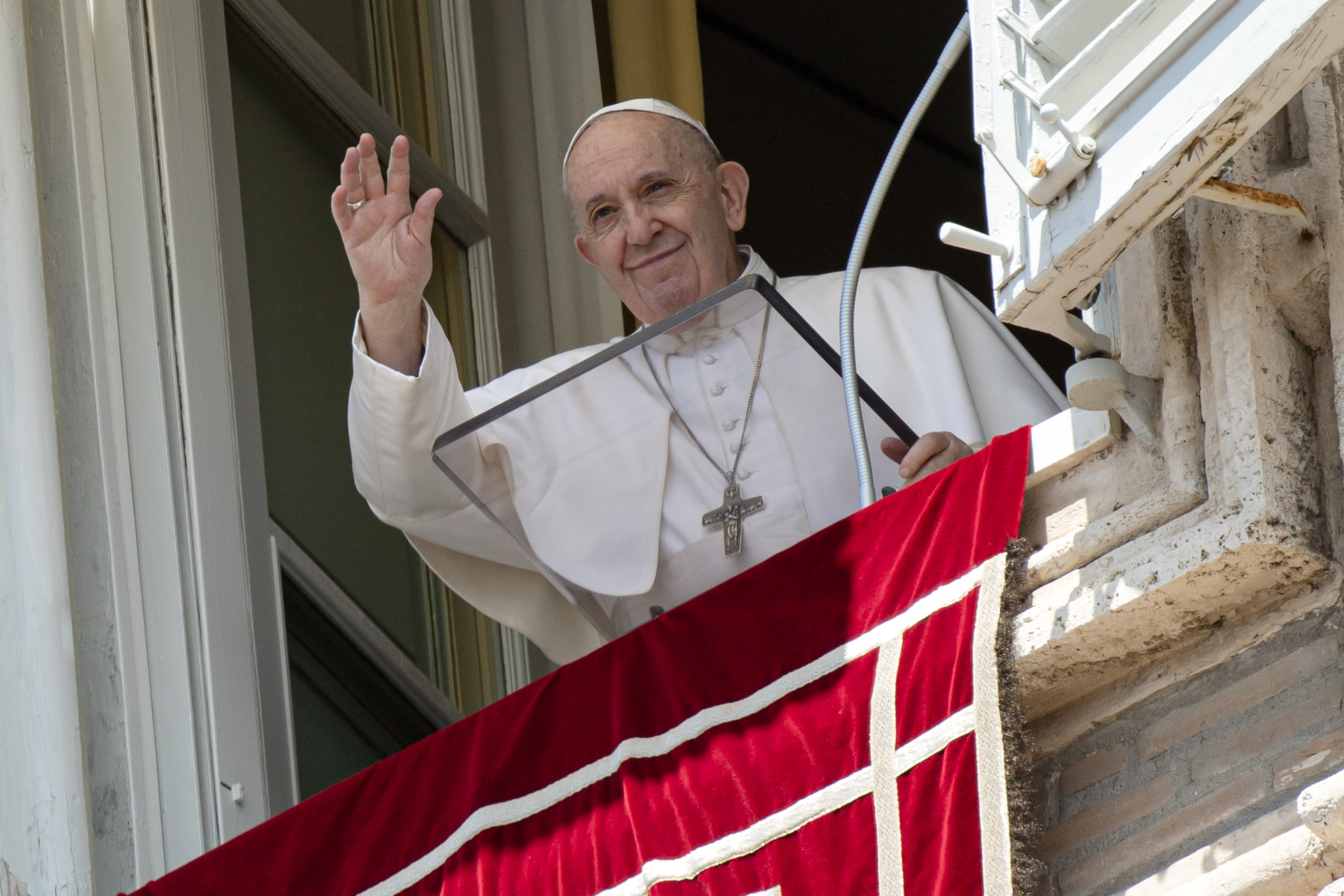 Pope calls for global ceasefire at angelus address