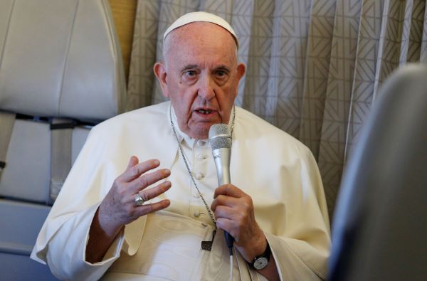 Buying weapons can be moral with right motivation, says Pope