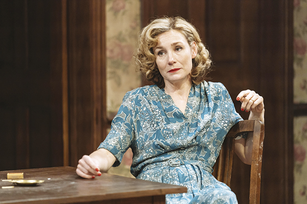 Golden oldies through a new lens: Present Laughter, The Deep Blue Sea and Noises Off