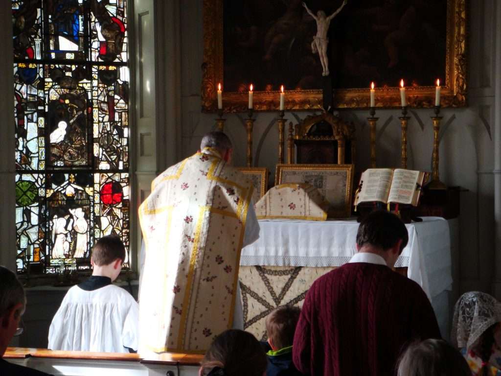 North Carolina bishop demands liturgical unity in pastoral letter