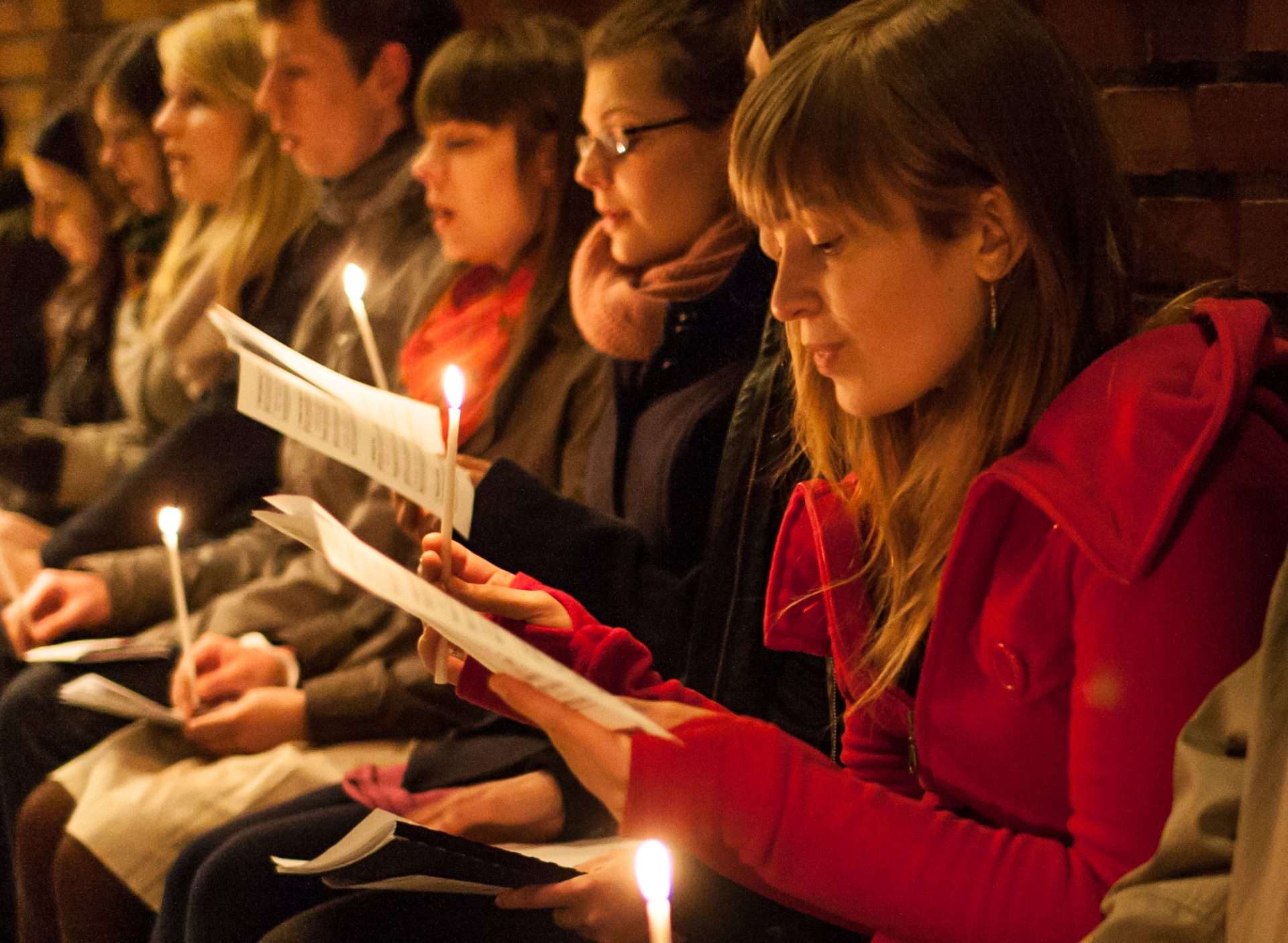 Taizé gathers 15,000 people to reflect on purpose at Paris meeting