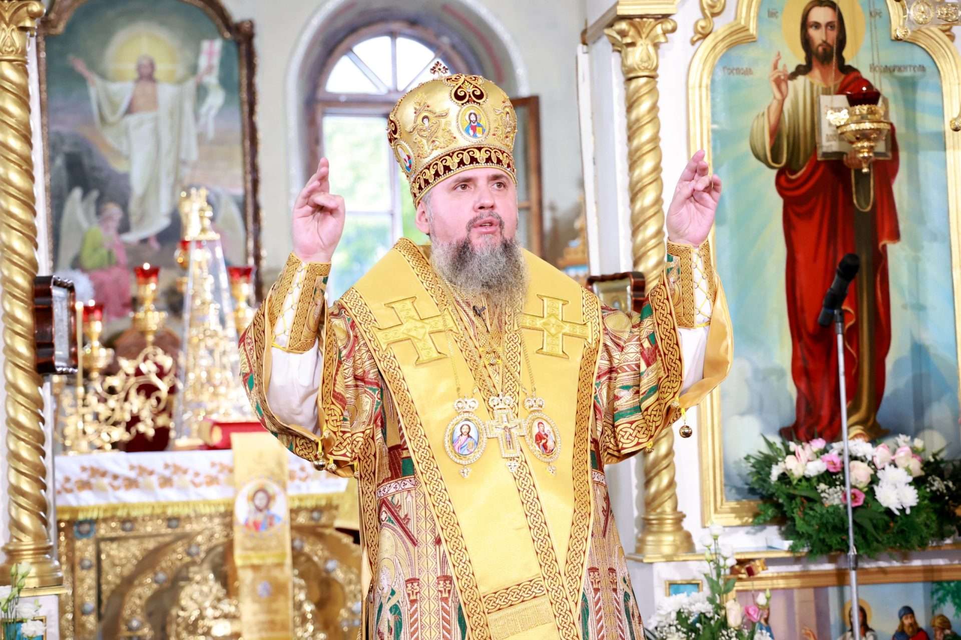 New bid for Orthodox reconciliation in Ukraine as winter strikes continue