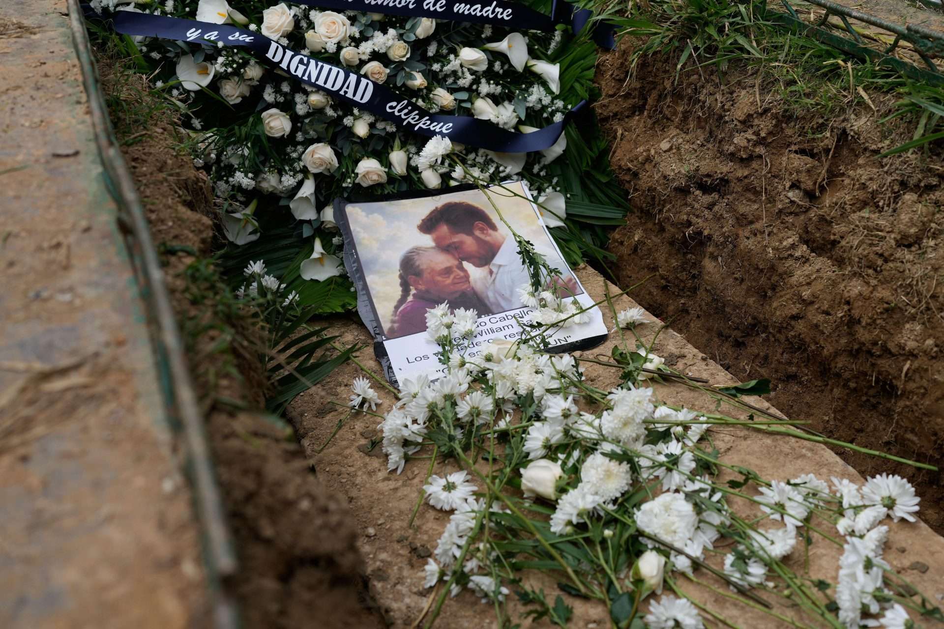 Venezuelan bishops mourn mother of dead political prisoner