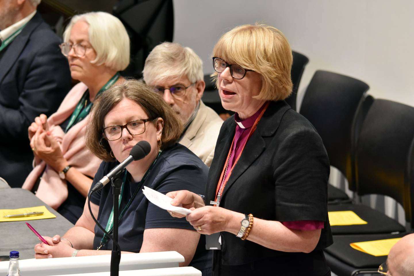 Church of England ‘hears’ Palestinian plea and condemns antisemitism and anti-Muslim hostility