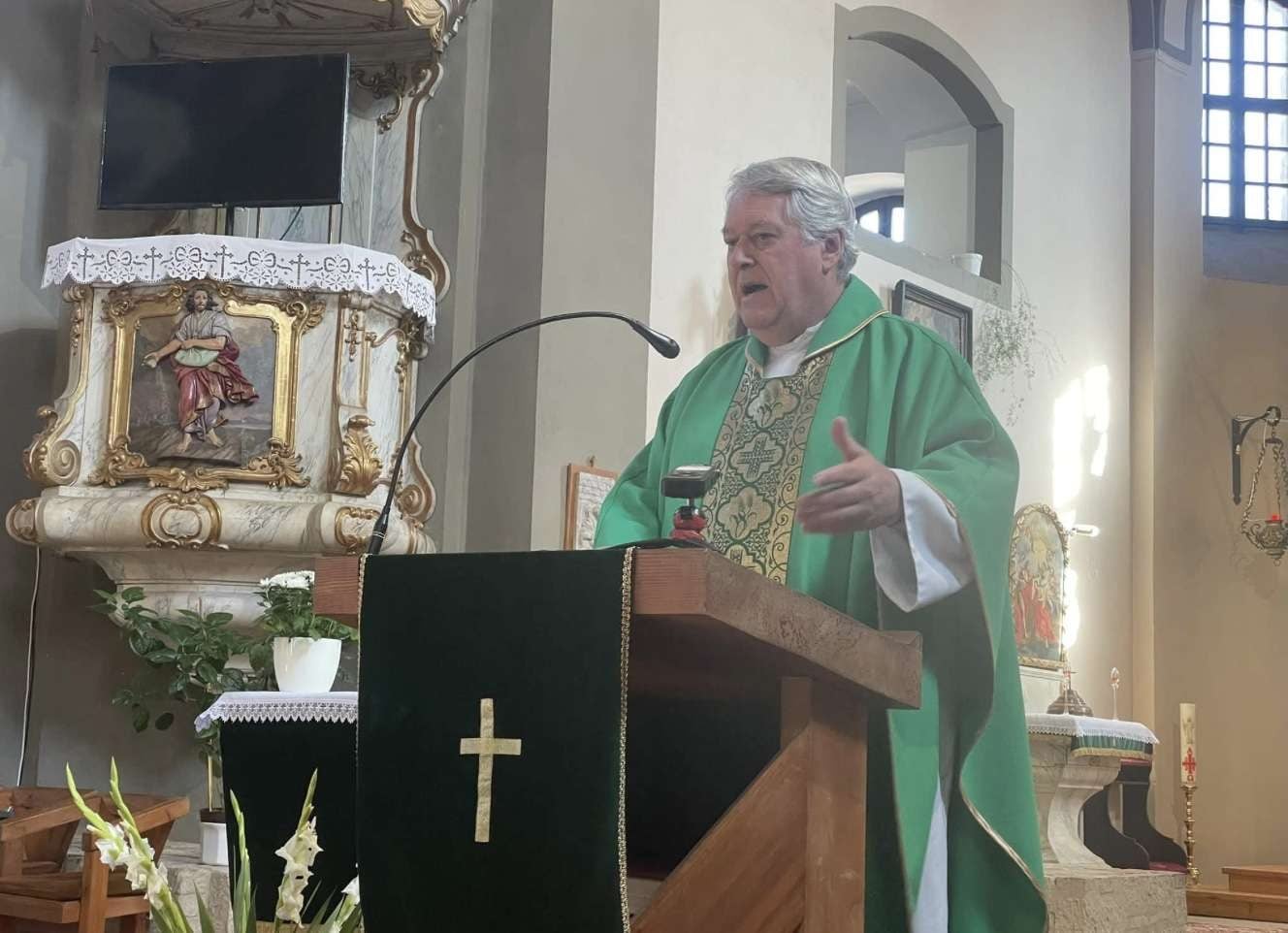 Budapest archdiocese warns priest off politics after PM’s complaint